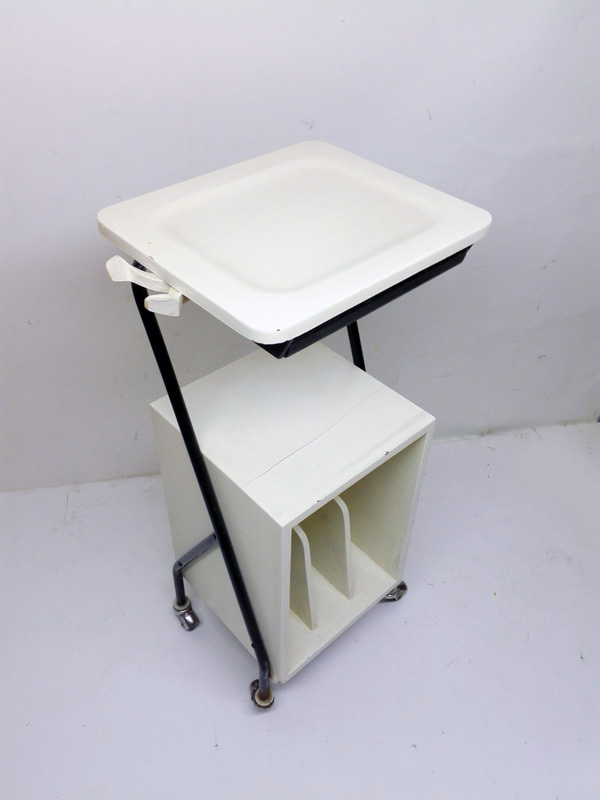 mesa auxiliar telefono madera metal 68x27-32.5x24 (19eu.) 1u